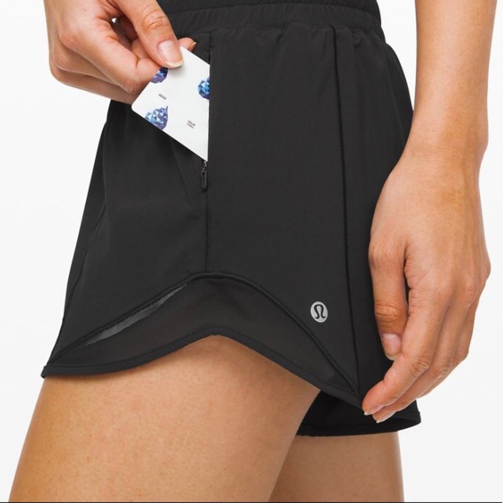 Lululemon Hotty Hot Short II 4”